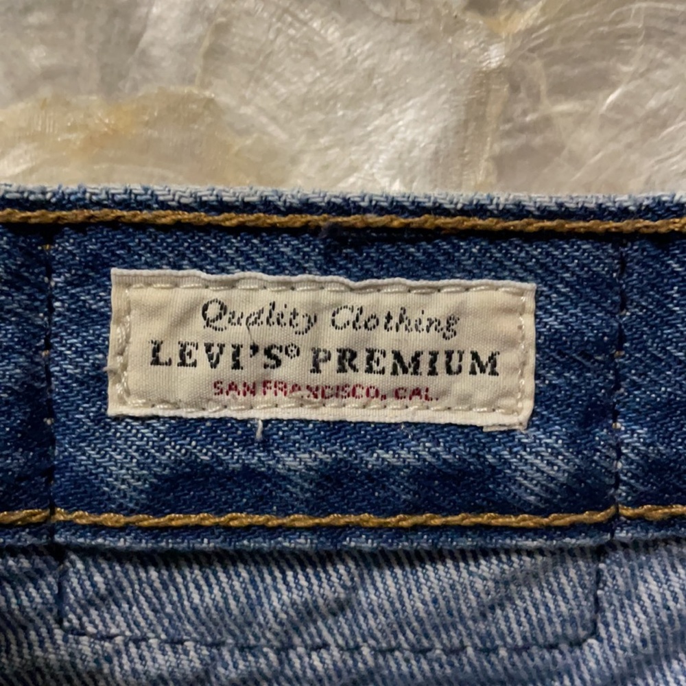 Premium Levis - image 2